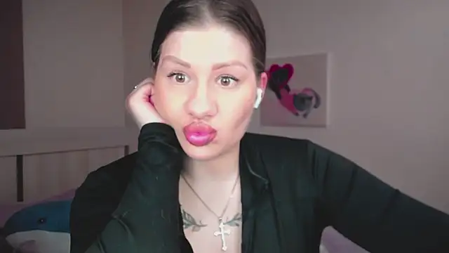 JuicyHelenX online show from 03/06/26, 12:18