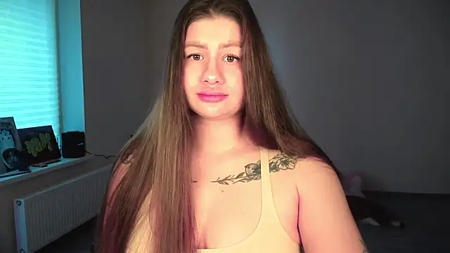 JuicyHelenX online show from 04/13/26, 02:44