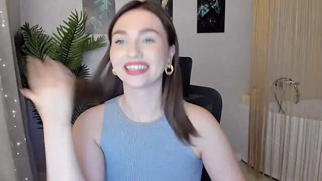 GracefulLook online show from 02/10/25, 04:36