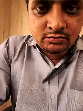 rajstrip12650 online show from 02/24/25, 04:36