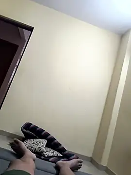 rajstrip12650 online show from 01/17/26, 04:33