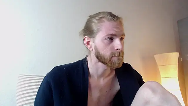 Damien Bi online show from 02/26/25, 04:58