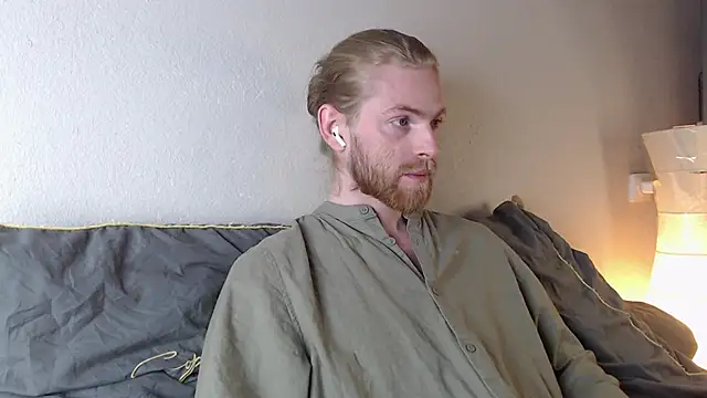 Damien Bi online show from 10/24/25, 08:38