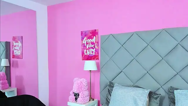 TaylorEvanss online show from 09/18/25, 07:49