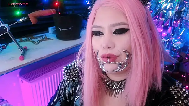 wickedxqueen online show from 02/08/25, 05:29