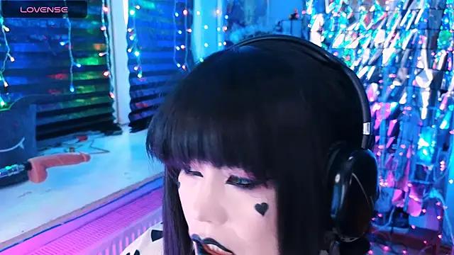 wickedxqueen online show from 02/20/25, 05:44