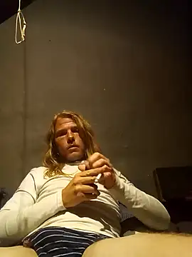 Snapshot of Salted_Playday chatting on 01/08/25, 01:32 Salted Playday online show from 01/08/25, 01:32