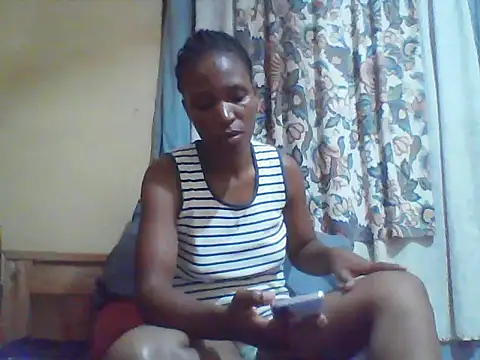 Snapshot of Smillie_prety chatting on 07/08/26, 05:28 Smillie prety online show from 07/08/26, 05:28