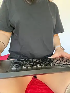 AlisaaRose online show from 02/05/25, 08:32