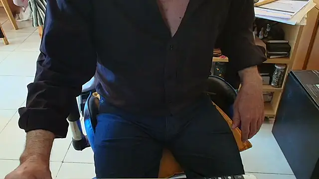 angelgarcia269 online show from 10/26/25, 12:11