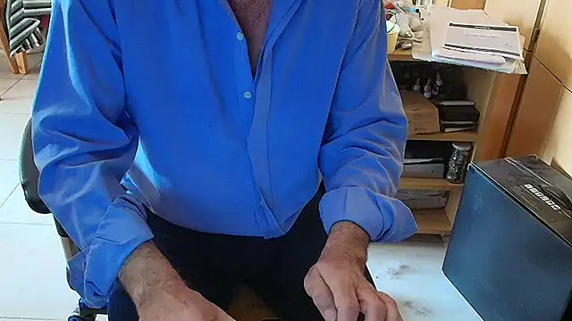 angelgarcia269 online show from 11/01/25, 12:51