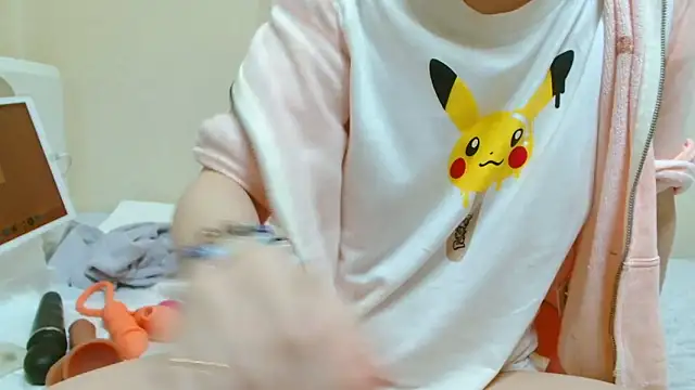 liliyRiSAcha-n online show from 09/11/25, 09:20