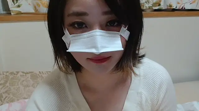 liliyRiSAcha-n online show from 11/06/25, 08:26