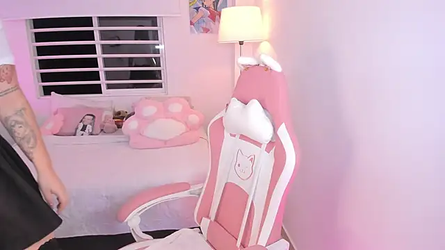 Snapshot of kityangelss chatting on 03/17/25, 11:43 kityangelss online show from 03/17/25, 11:43