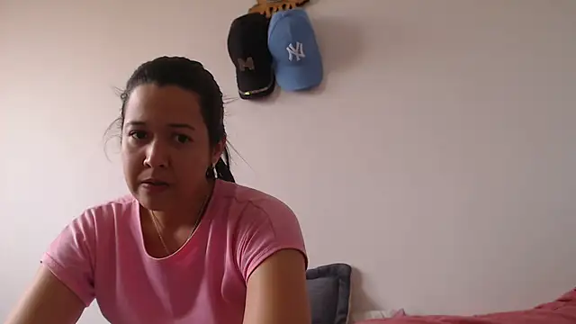 lady hot2xx online show from 02/20/25, 08:14