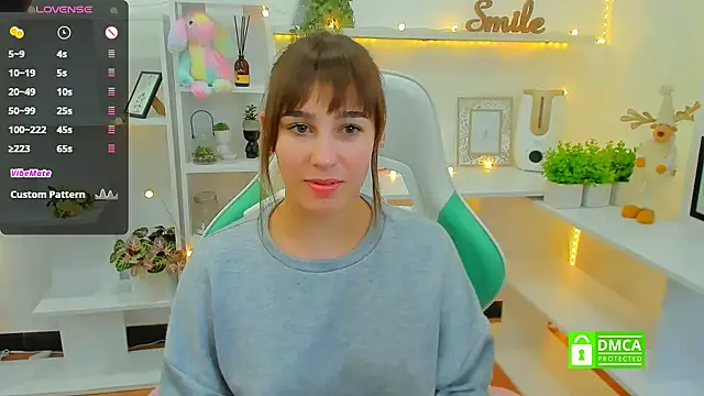  Eliizabeth  online show from 02/01/25, 01:23