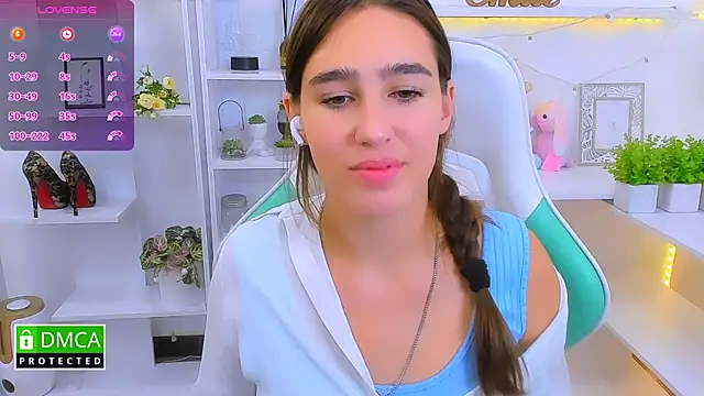  Eliizabeth  online show from 09/12/25, 09:04