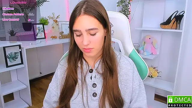  Eliizabeth  online show from 11/04/25, 09:25