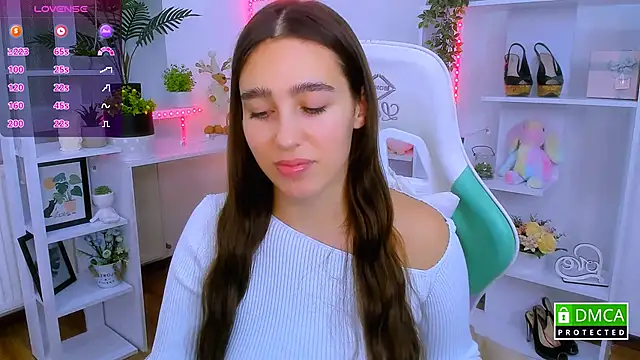  Eliizabeth  online show from 12/17/25, 09:32