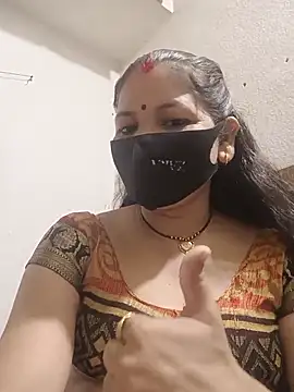 Snapshot of Riyaa-Devi chatting on 07/18/26, 07:23 Riyaa-Devi online show from 07/18/26, 07:23