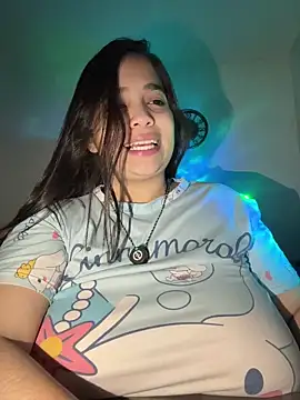 tati reyess online show from 09/28/25, 04:07