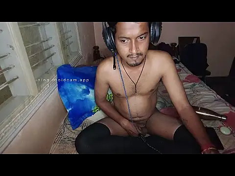 Snapshot of Sexypavi09 chatting on 10/15/25, 07:25 Sexypavi09 online show from 10/15/25, 07:25