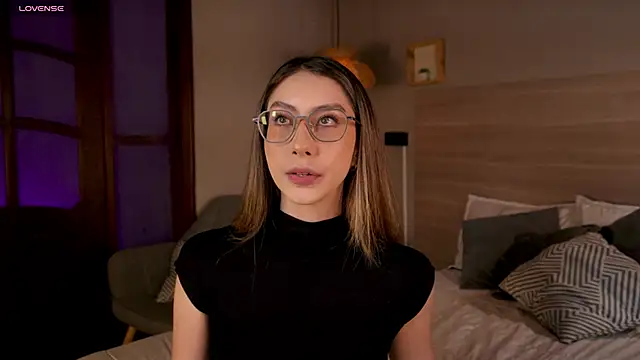 lua ferch   online show from 10/25/25, 12:56