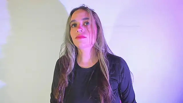 Natalia Suarez online show from 10/02/25, 02:29