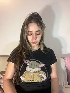 Natalia Suarez online show from 10/31/25, 03:29