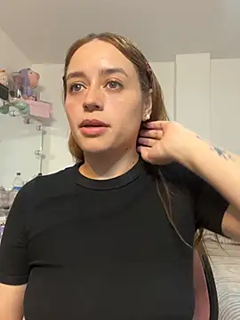Natalia Suarez online show from 04/30/26, 03:46