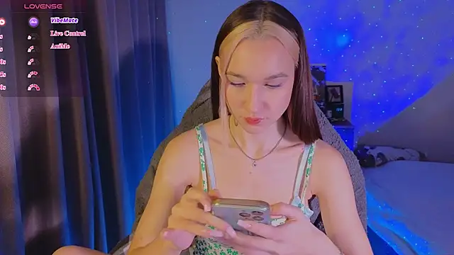 Snapshot of shey1i chatting on 01/10/26, 01:57 shey1i online show from 01/10/26, 01:57