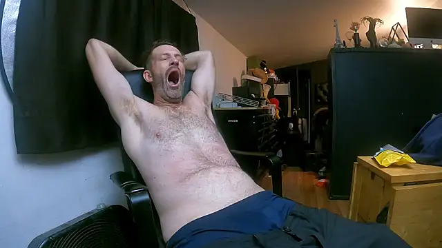 Snapshot of leanjamesdean chatting on 09/27/25, 04:17 leanjamesdean online show from 09/27/25, 04:17