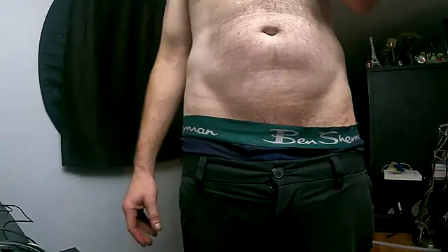 Snapshot of leanjamesdean chatting on 10/18/25, 06:16 leanjamesdean online show from 10/18/25, 06:16