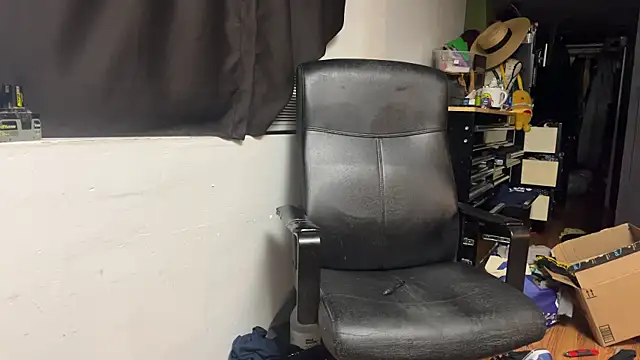 Snapshot of leanjamesdean chatting on 04/19/26, 04:34 leanjamesdean online show from 04/19/26, 04:34