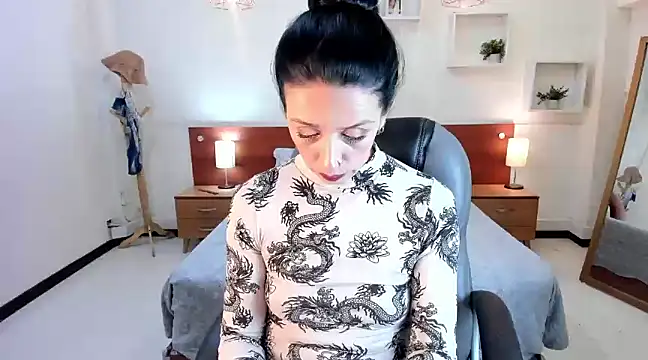 Kristen Garner online show from 01/30/25, 12:07