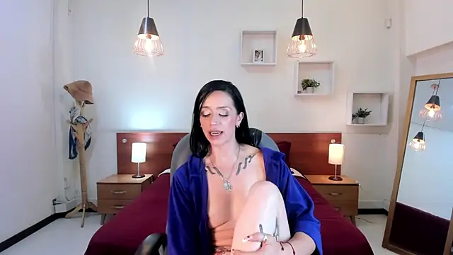 Kristen Garner online show from 02/13/25, 12:02