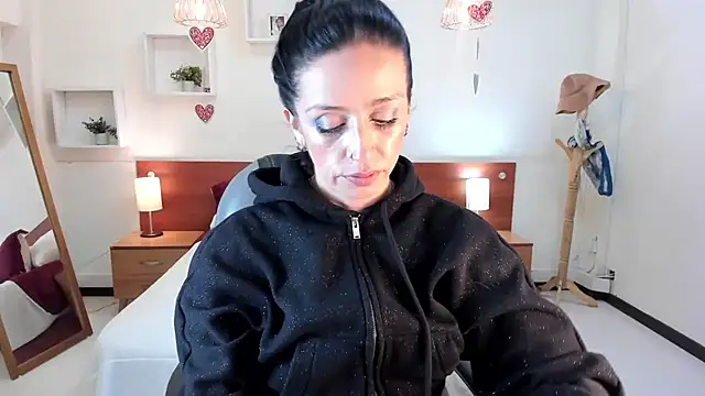 Kristen Garner online show from 02/20/25, 12:19