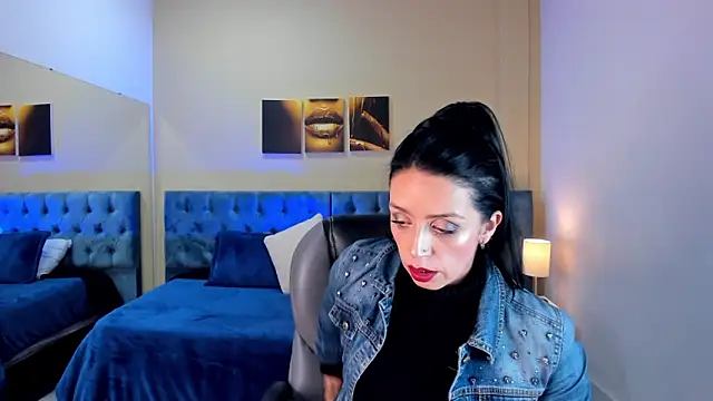 Kristen Garner online show from 03/10/25, 08:23