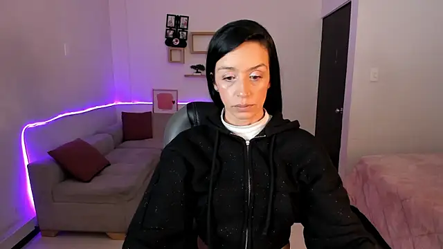 Kristen Garner online show from 12/20/25, 07:21