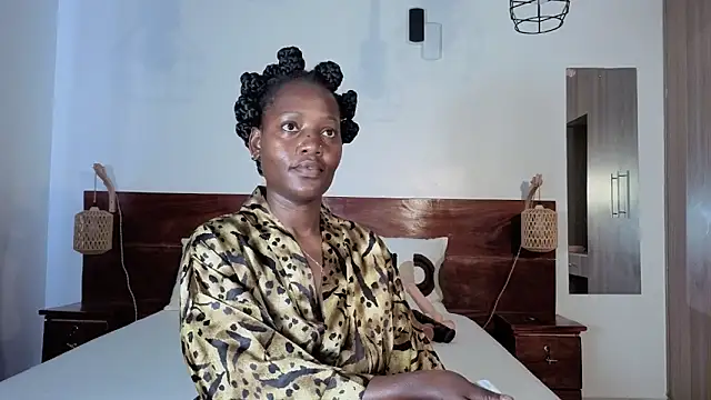 Elegant Ebony online show from 03/31/26, 07:42