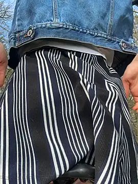 Snapshot of Dina-Light chatting on 03/22/25, 01:30 Dina-Light online show from 03/22/25, 01:30