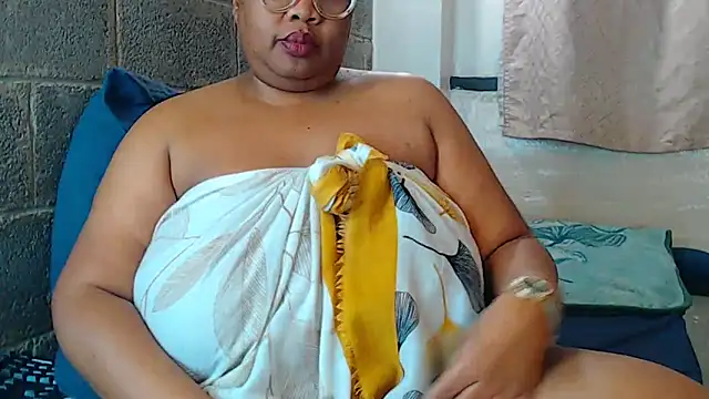 Snapshot of PASION_THUNDERX23 chatting on 10/26/25, 08:37 PASION THUNDERX23 online show from 10/26/25, 08:37