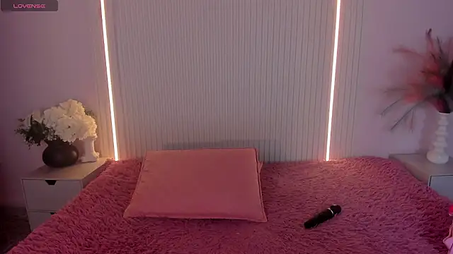 EmilyEvans7 online show from 03/27/26, 10:53