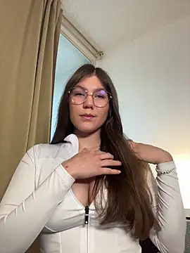 AmelieLaurent  online show from 12/05/25, 03:41