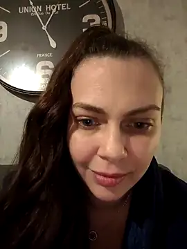 Snapshot of LEAsquirt91 chatting on 03/06/25, 12:00 LEAsquirt91 online show from 03/06/25, 12:00