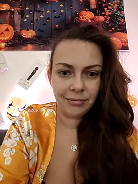 Snapshot of LEAsquirt91 chatting on 11/23/25, 10:04 LEAsquirt91 online show from 11/23/25, 10:04