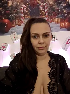 Snapshot of LEAsquirt91 chatting on 12/15/25, 09:30 LEAsquirt91 online show from 12/15/25, 09:30