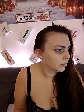 Snapshot of LEAsquirt91 chatting on 12/18/25, 05:30 LEAsquirt91 online show from 12/18/25, 05:30