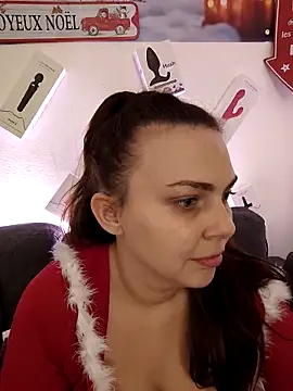 Snapshot of LEAsquirt91 chatting on 12/21/25, 03:08 LEAsquirt91 online show from 12/21/25, 03:08