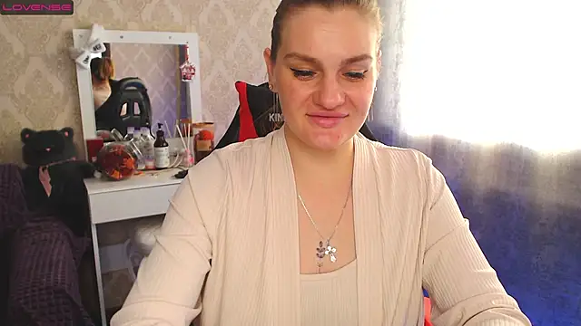 Snapshot of EndlessLustX chatting on 02/21/25, 08:40 EndlessLustX online show from 02/21/25, 08:40